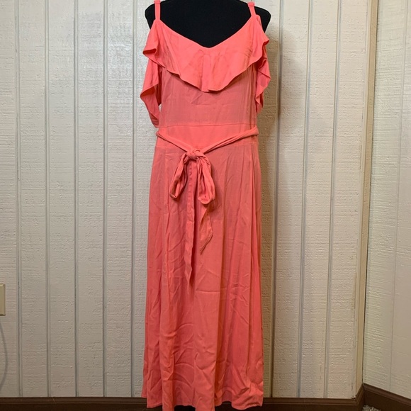 torrid Dresses & Skirts - Torrid Textured Cold Shoulder Self Tie Coral Midi Dress, size 24. NWT.